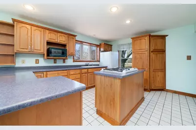 4414 W Il Rt 64, Mount Morris, IL 61054 - Photo 16