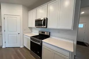 25518 W Sandalwood Ln, Plainfield, IL 60544 - Photo 2