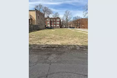 201 E 70th Street, Chicago, IL 60637 - Photo 4