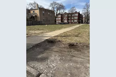 201 E 70th Street, Chicago, IL 60637 - Photo 1