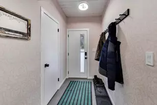 2649 Crawford Ave, Evanston, IL 60201 - Photo 4