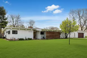 2649 Crawford Ave, Evanston, IL 60201 - Photo 1