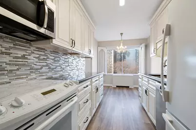 7061 N Kedzie Avenue #613, Chicago, IL 60645 - Photo 10