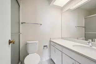 7061 N Kedzie Ave, Chicago, IL 60645 - Photo 16