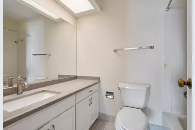 7061 N Kedzie Avenue #613, Chicago, IL 60645 - Photo 18