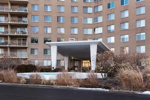 7061 N Kedzie Ave, Chicago, IL 60645 - Photo 2