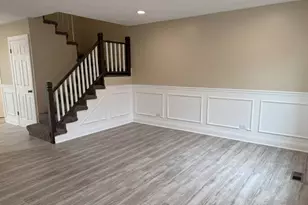 1659 Islandview Ct, Hoffman Estates, IL 60169 - Photo 4