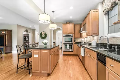 716 E Sunnyside Avenue, Libertyville, IL 60048 - Photo 8