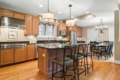 716 E Sunnyside Avenue, Libertyville, IL 60048 - Photo 10