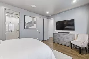 1555 W Fry St, Chicago, IL 60642 - Photo 14