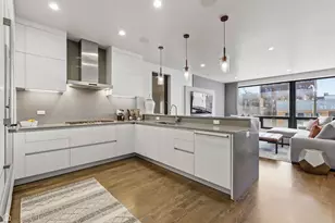 1555 W Fry St, Chicago, IL 60642 - Photo 6