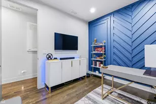 1555 W Fry St, Chicago, IL 60642 - Photo 10