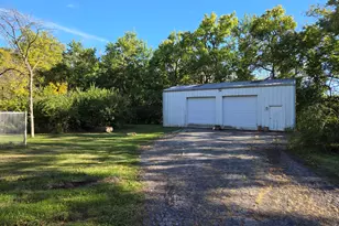 1663 E Rietveld Dr, Crete, IL 60417 - Photo 10