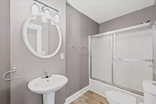 705 N Elm St, Champaign, IL 61820 - Photo 20