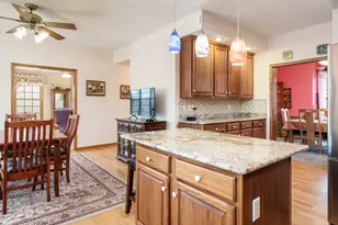 9293 Forest Ridge Dr, Roscoe, IL 61073 - Photo 14