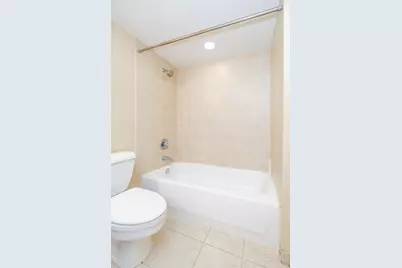 1150 W 15th Street #201, Chicago, IL 60608 - Photo 16