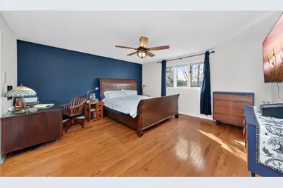 3946 Earlston Road, Downers Grove, IL 60515 - Photo 10