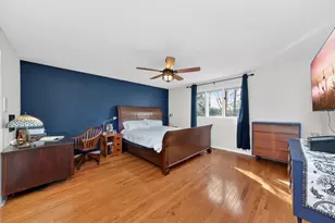 3946 Earlston Rd, Downers Grove, IL 60515 - Photo 10