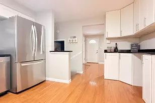 5818 W 60th St, Chicago, IL 60638 - Photo 10