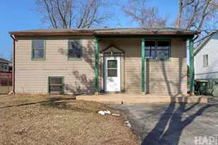 808 Central Park Dr, Round Lake Beach, IL 60073 - Photo 22
