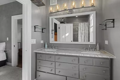 136 E Jackson Street, Oswego, IL 60543 - Photo 16