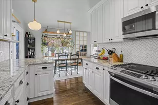 136 E Jackson St, Oswego, IL 60543 - Photo 8