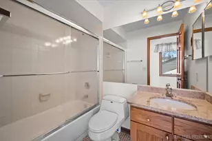 114 Elmtree Ct, Saint Charles, IL 60174 - Photo 22