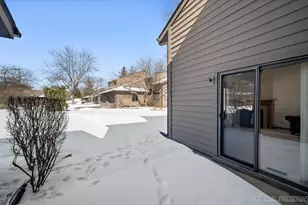 114 Elmtree Ct, Saint Charles, IL 60174 - Photo 22