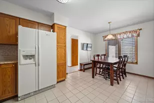 114 Elmtree Ct, Saint Charles, IL 60174 - Photo 12