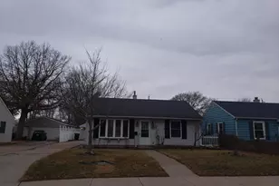 2330 45th St, Rock Island, IL 61201 - Photo 4