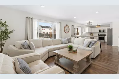 866 Sioux Drive, Round Lake Heights, IL 60073 - Photo 2