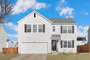 866 Sioux Dr, Round Lake Heights, IL 60073 - Photo 1