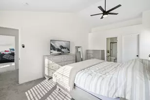 866 Sioux Dr, Round Lake Heights, IL 60073 - Photo 12