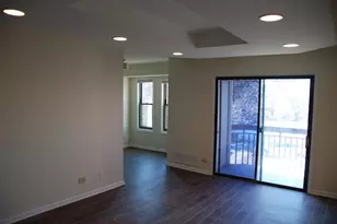 2216 Country Club Dr, Woodridge, IL 60517 - Photo 4