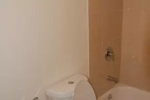 2216 Country Club Dr, Woodridge, IL 60517 - Photo 12