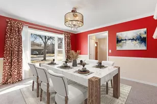 2202 N Williamsburg St, Arlington Heights, IL 60004 - Photo 8