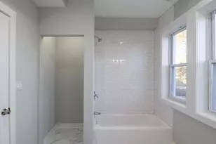 6647 S St Lawrence Ave, Chicago, IL 60637 - Photo 8