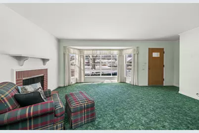 1233 S Prospect Avenue, Park Ridge, IL 60068 - Photo 2