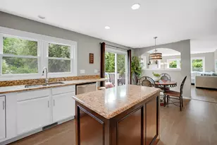 1405 Mallard Ln, Hoffman Estates, IL 60192 - Photo 12