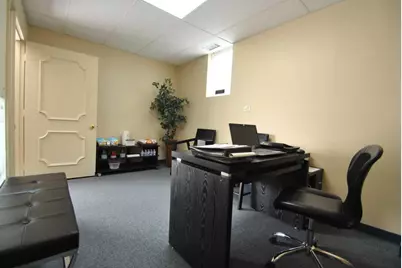 10540 W Cermak Road, Westchester, IL 60154 - Photo 26