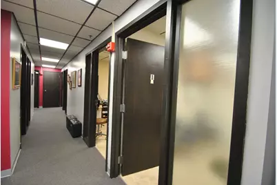 10540 W Cermak Road, Westchester, IL 60154 - Photo 36