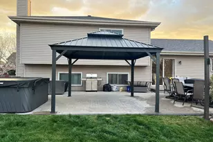 550 Doxbury Ln, New Lenox, IL 60451 - Photo 32