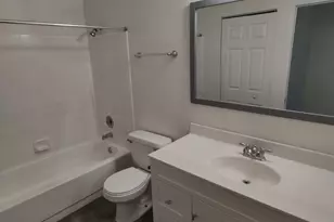 208 Glengarry Dr, Bloomingdale, IL 60108 - Photo 8