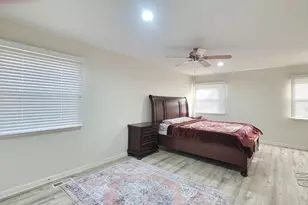 1035 W Elmwood Ln, Bartlett, IL 60103 - Photo 18