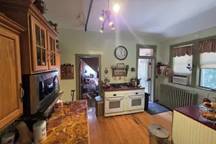 705 W Highland Ave, Elgin, IL 60123 - Photo 4