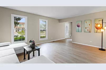 10S241 Wallace Drive, Downers Grove, IL 60516 - Photo 12