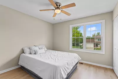 10S241 Wallace Drive, Downers Grove, IL 60516 - Photo 16