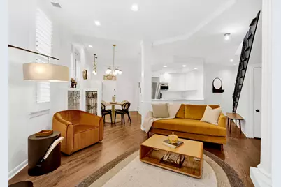 223 W Wisconsin Street #3A, Chicago, IL 60614 - Photo 2