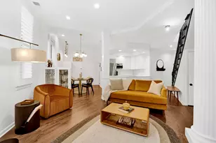 223 W Wisconsin St, Chicago, IL 60614 - Photo 2