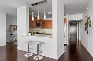 225 N Columbus Dr, Chicago, IL 60601 - Photo 6